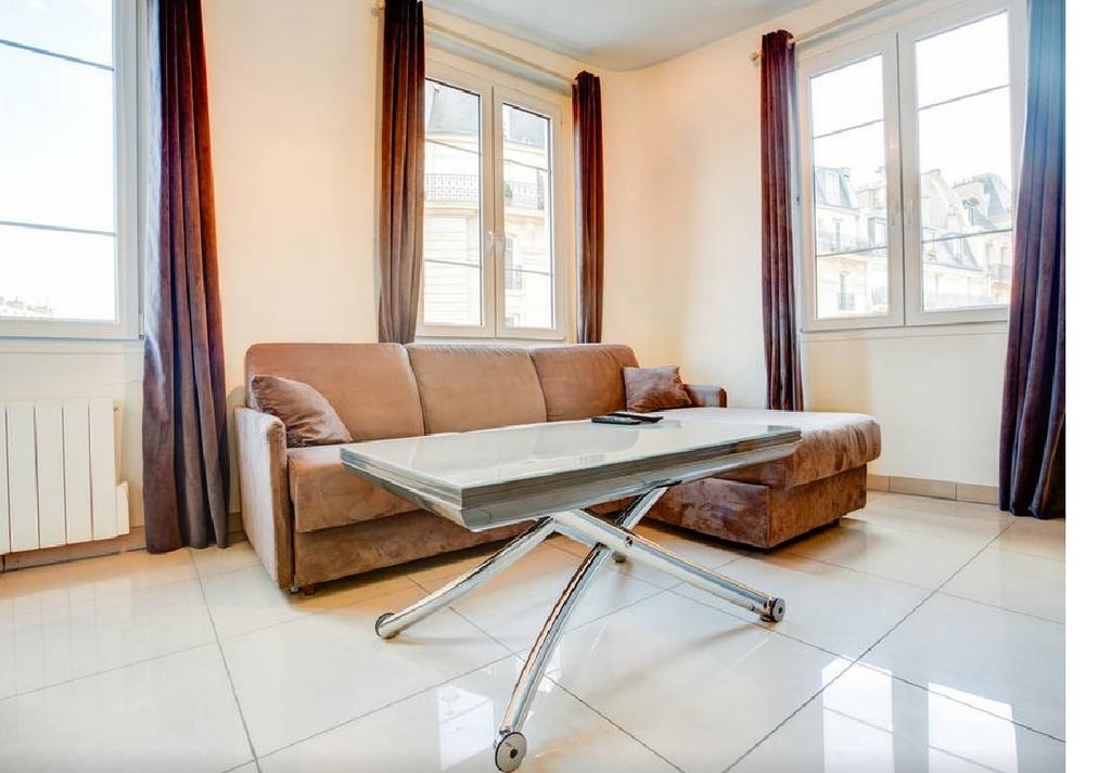 Apartment Notre Dame Bright Parijs Kamer foto